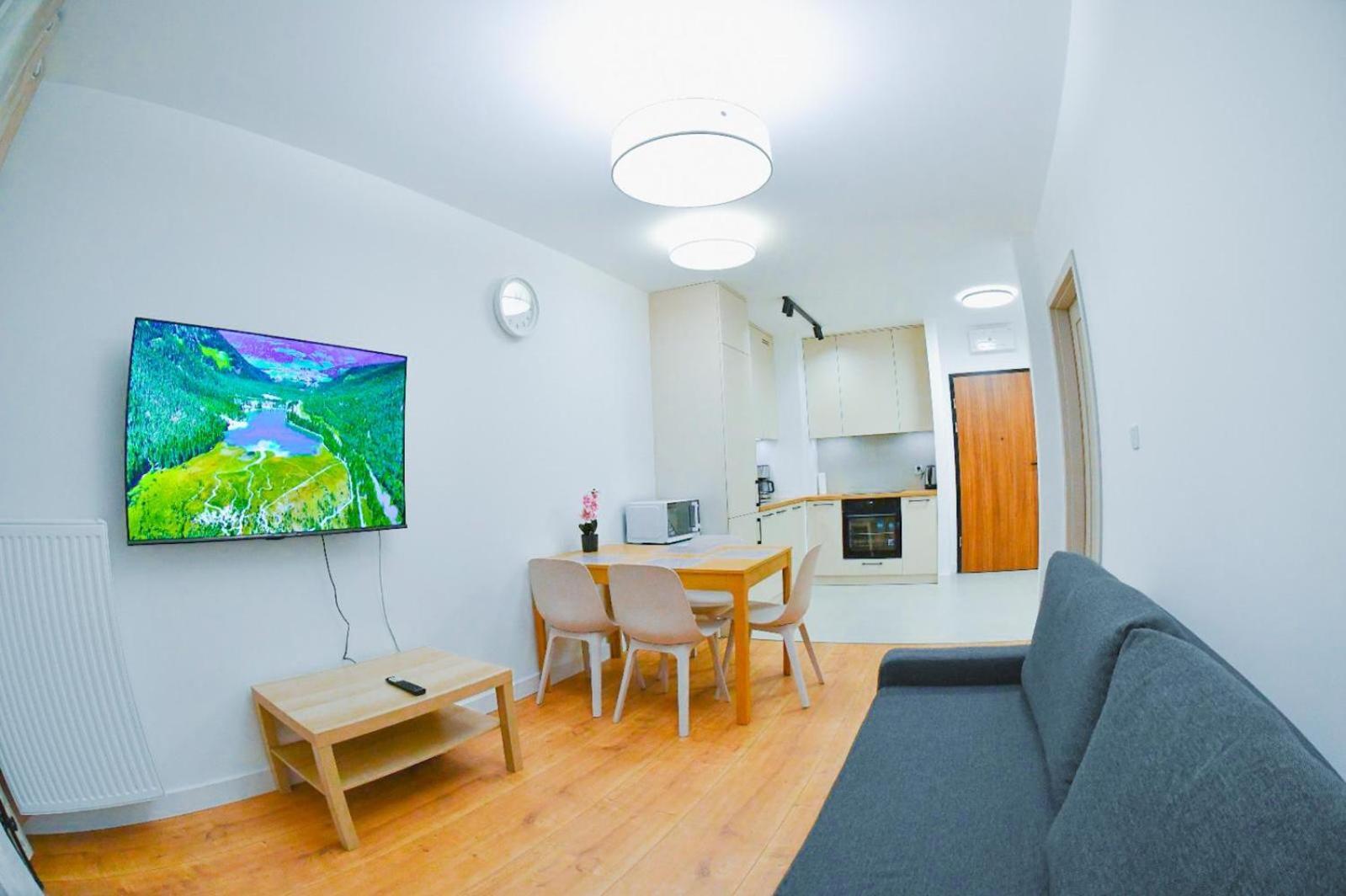 Elegant Two-Room Apartment, Sleeps 4, Near Turon Arena, With Balcony קרקוב מראה חיצוני תמונה