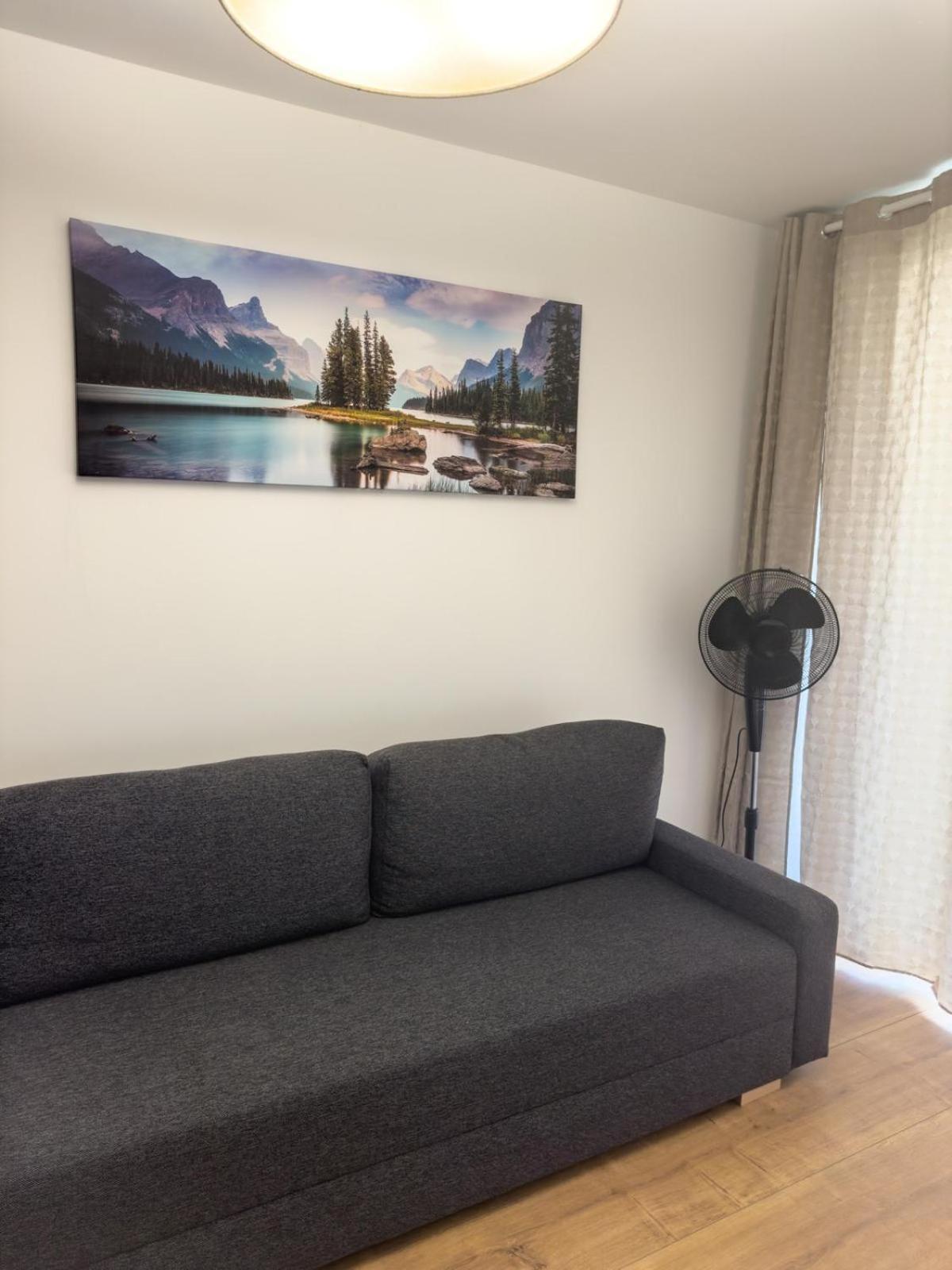 Elegant Two-Room Apartment, Sleeps 4, Near Turon Arena, With Balcony קרקוב מראה חיצוני תמונה