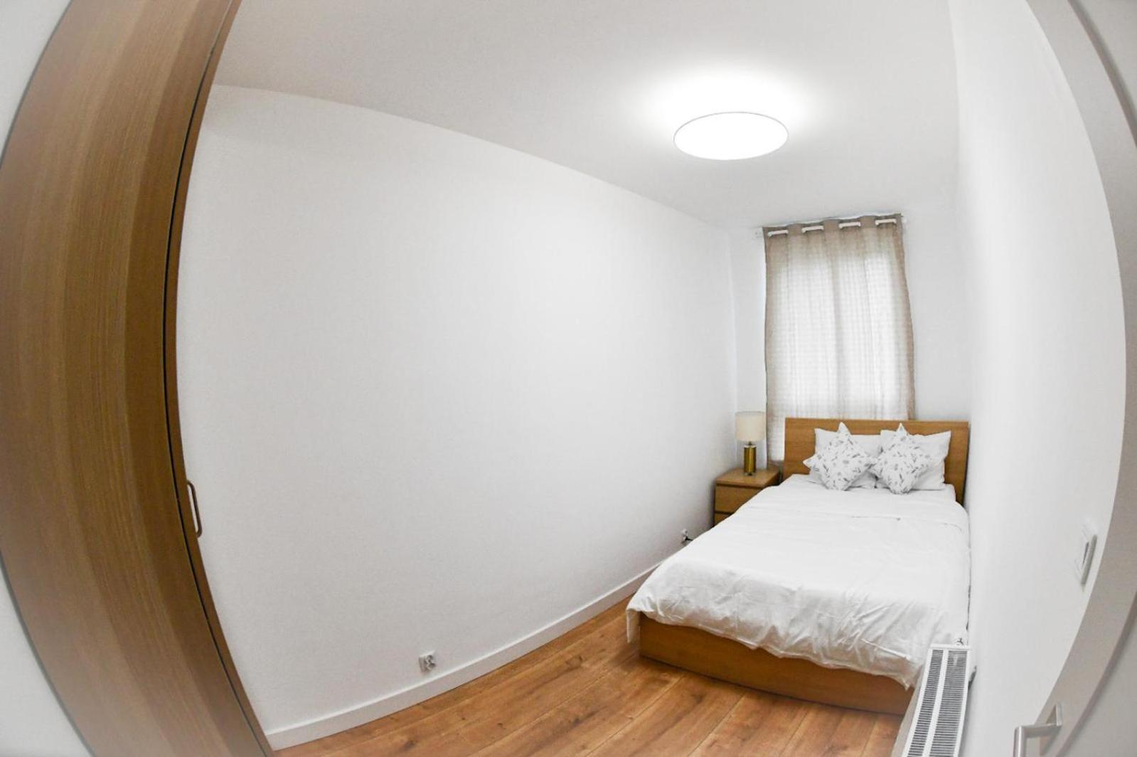 Elegant Two-Room Apartment, Sleeps 4, Near Turon Arena, With Balcony קרקוב מראה חיצוני תמונה